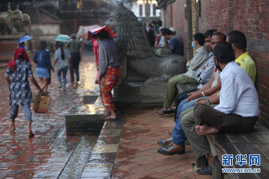 （新华视界）（2）雨中的尼泊尔帕坦古城