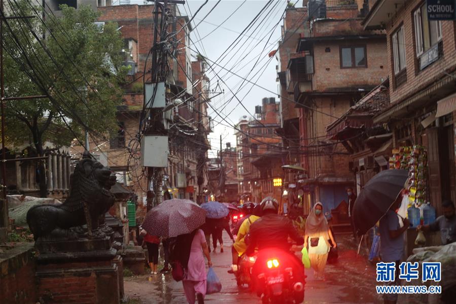 （新华视界）（5）雨中的尼泊尔帕坦古城