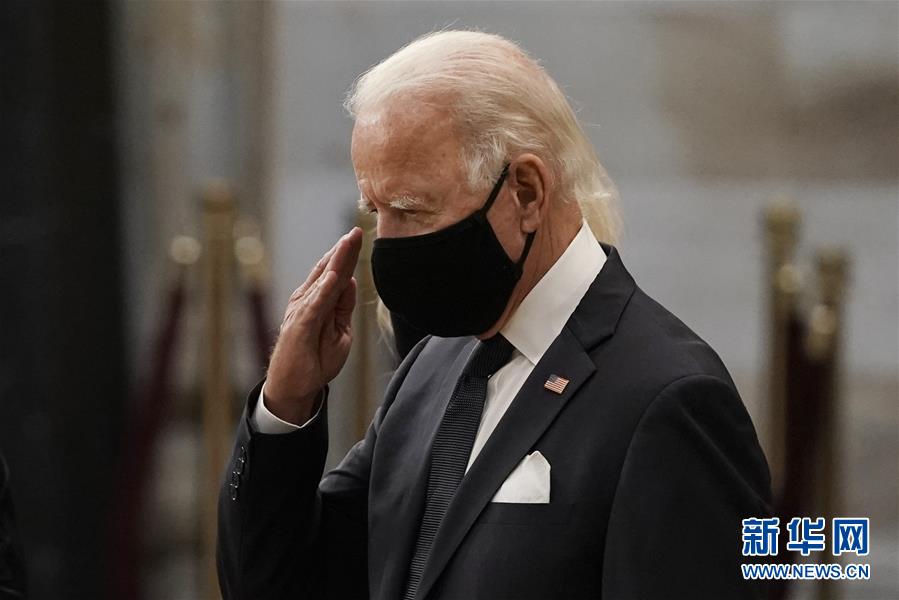 (国际)美民主党总统候选人拜登和夫人新冠病毒检测结果呈阴性
