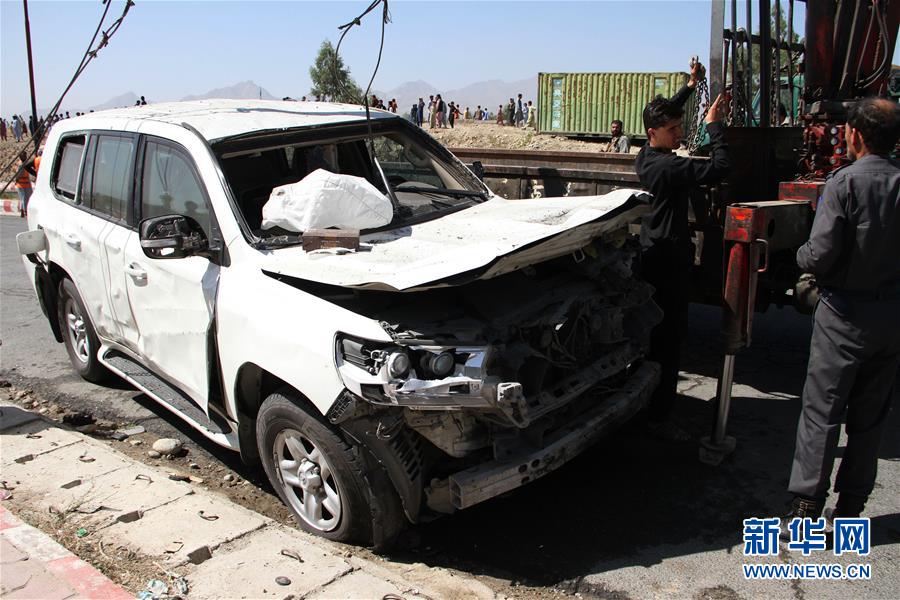 （国际）（2）阿富汗发生汽车炸弹袭击省长车队事件 致36人死伤