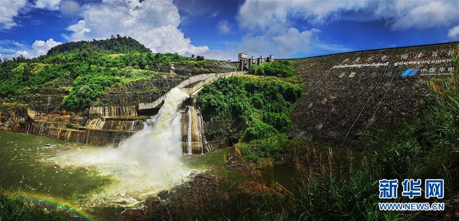 （国际&middot;图文互动）（2）通讯：践行绿色发展　持续造福民生&mdash;&mdash;记中国华电柬埔寨额勒赛水电站项目