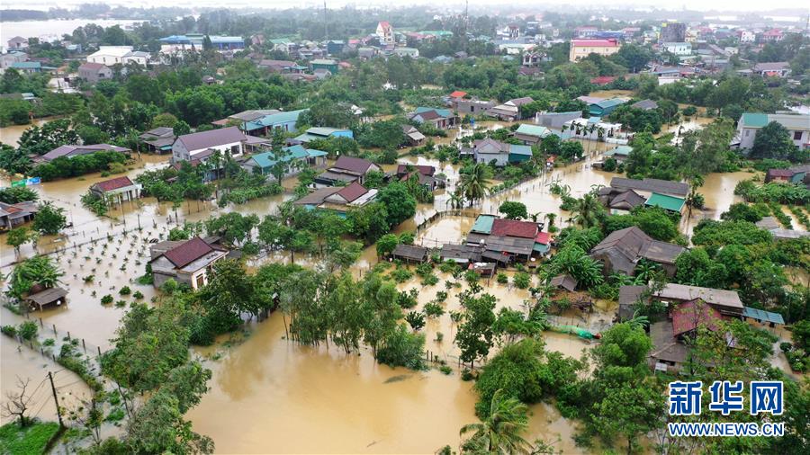 （国际）（1）越南北部和中部等地暴雨和台风致62人死亡