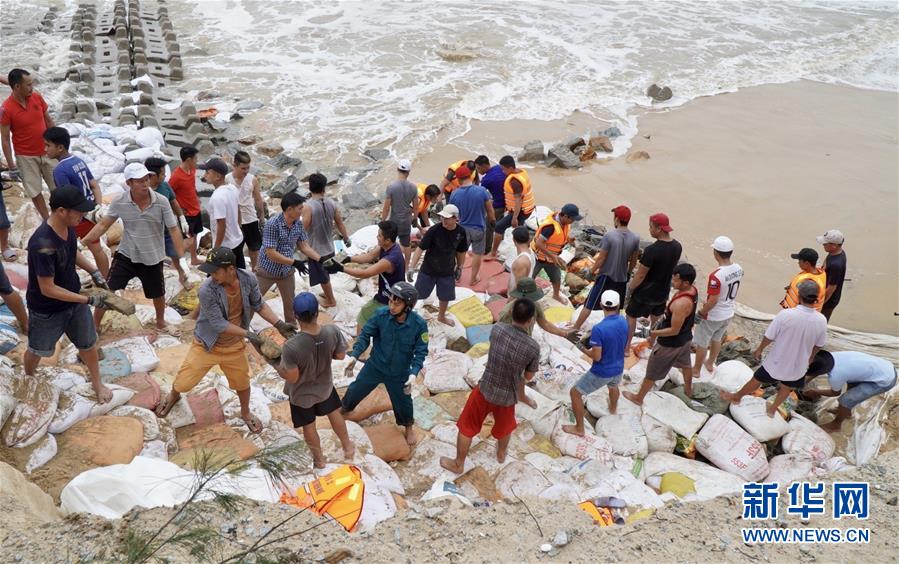 （国际）（4）越南中部等地暴雨灾害已致105人死亡