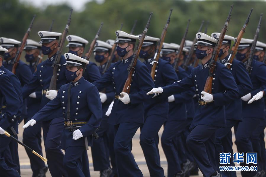 （国际）（2）巴西庆祝飞行员日和空军日