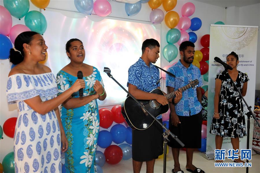 （国际·图文互动）（1）中斐友谊杯歌唱比赛在苏瓦举行