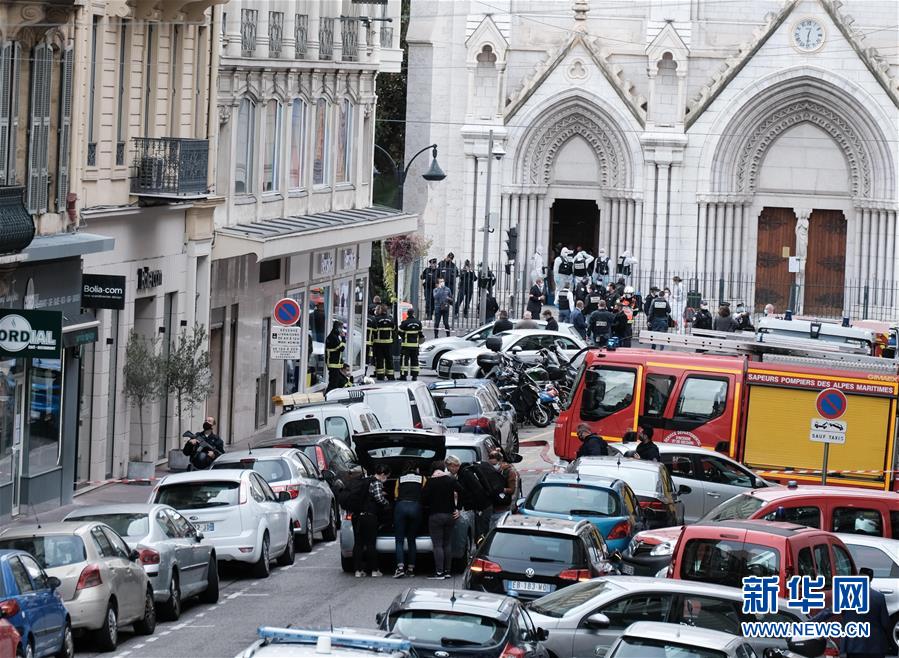 (国际)(1)法国尼斯发生持刀伤人事件 至少3人死亡