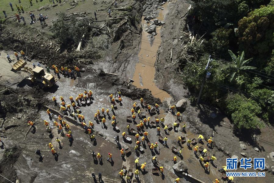 （国际）（2）萨尔瓦多发生泥石流灾害至少6人死亡