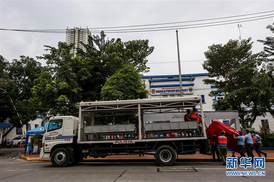 （国际）（4）台风&ldquo;天鹅&rdquo;登陆菲律宾 约百万居民被疏散