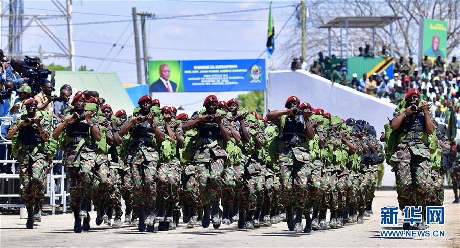 (国际)(2)获竞选连任的坦桑尼亚总统马古富力宣誓就职