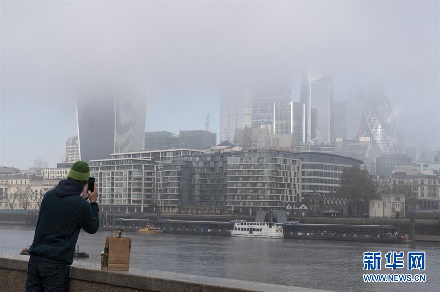 （国际疫情）（10）雾&ldquo;锁&rdquo;伦敦&mdash;&mdash;&ldquo;雾都&rdquo;开始实施大范围&ldquo;禁足&rdquo;措施