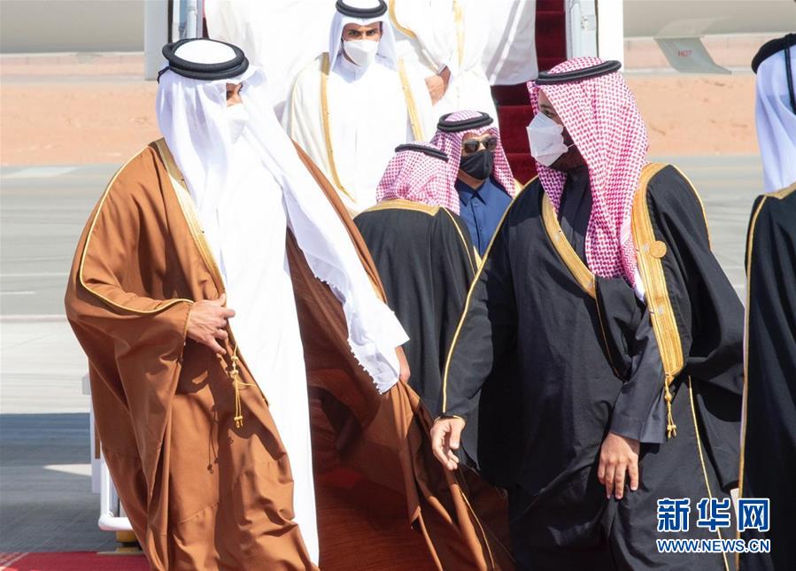 （国际）（2）卡塔尔埃米尔抵达沙特参加海合会峰会