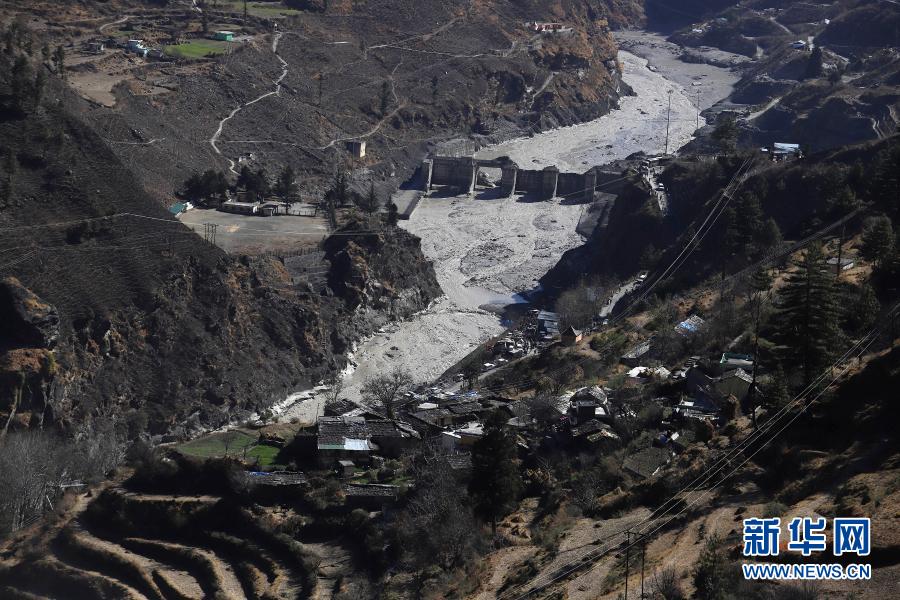 印度北部冰川断裂死亡人数已升至26人 仍有171人失踪