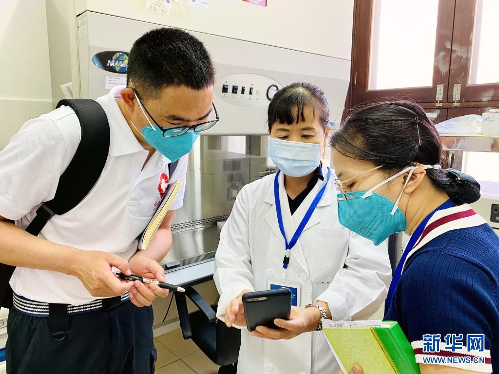 中国抗疫专家组在老挝北部指导疫情防控赢赞誉