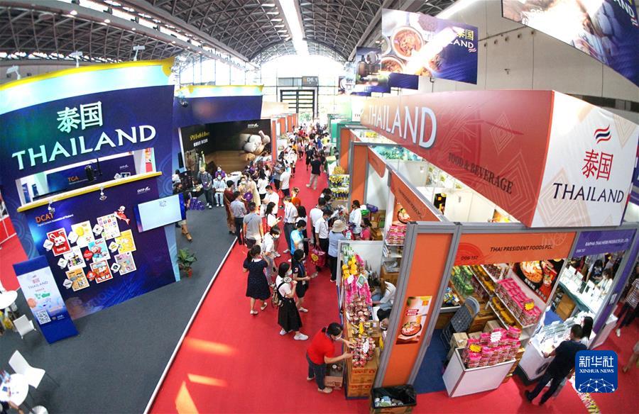 （新华全媒头条&middot;图文互动）（3）共创更加繁荣美好的地区和世界&mdash;&mdash;习近平主席在中国－东盟建立对话关系30周年纪念峰会上的重要讲话解读