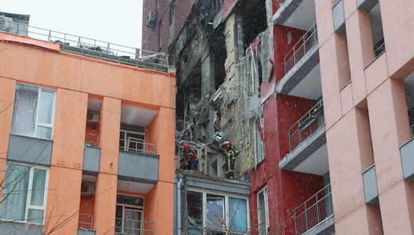 俄大规模打击乌军工设施　英研发新型导弹助乌提升打击能力