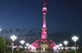 高清：土库曼斯坦首都阿什哈巴德美丽夜景