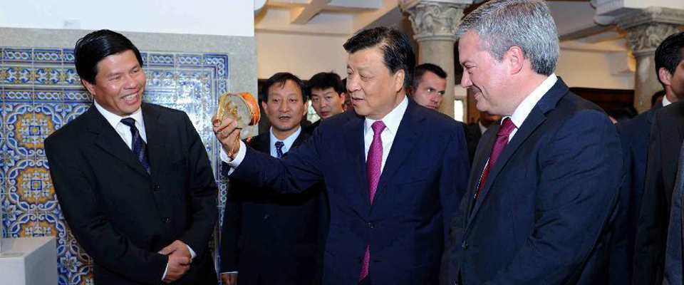 劉雲山在波爾圖出席慶祝中國葡萄牙建交35周年中國文化周開幕式活動
