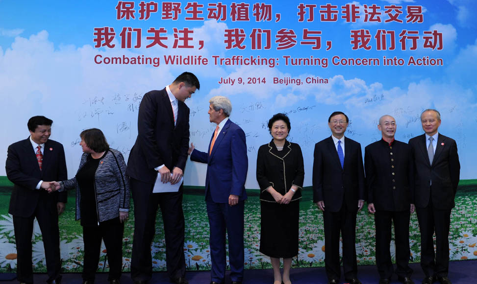 刘延东、杨洁篪同美国国务卿克里共同出席中美打击野生动植物非法交易宣传活动（图）