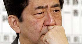 安倍言行自相矛盾 自打嘴巴伎俩丑恶