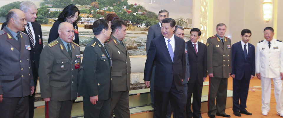 2014年8月28日，國家主席、中央軍委主席習近平在北京人民大會堂會見來華出席上海合作組織成員國軍隊總參謀長會議的哈薩克斯坦、吉爾吉斯斯坦、俄羅斯、塔吉克斯坦、烏茲別克斯坦總參謀長。