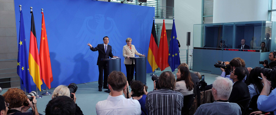 李克強與德國總理默克爾共同會見記者