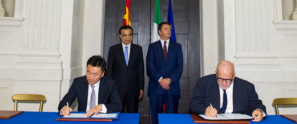 李克強與意大利總理倫齊共同出席簽字儀式