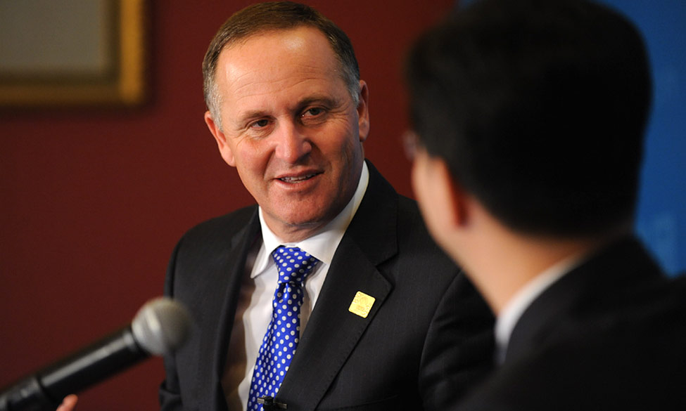 新西兰总理约翰&middot;基与中国网民在线交流