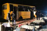 乌克兰一长途客车遭火箭弹击中 10死13伤