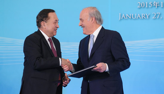 新媒体报道奖大奖获奖者代表菲利普&middot;巴尔博尼