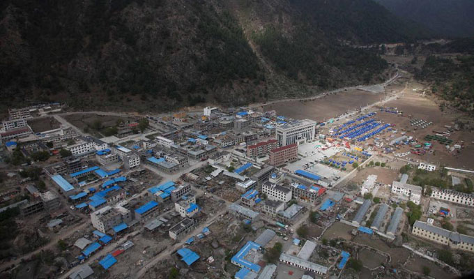 航拍地震灾区西藏吉隆镇