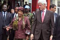 美国前总统克林顿访问利比亚