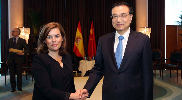 李克強會見西班牙副首相德聖瑪麗亞