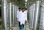 伊朗向德黑兰反应堆装载国产核燃料棒