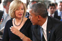 奥巴马出席G7峰会音乐会 与加拿大第一夫人热聊