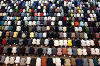 多国穆斯林举行特别祷告迎接斋月到来