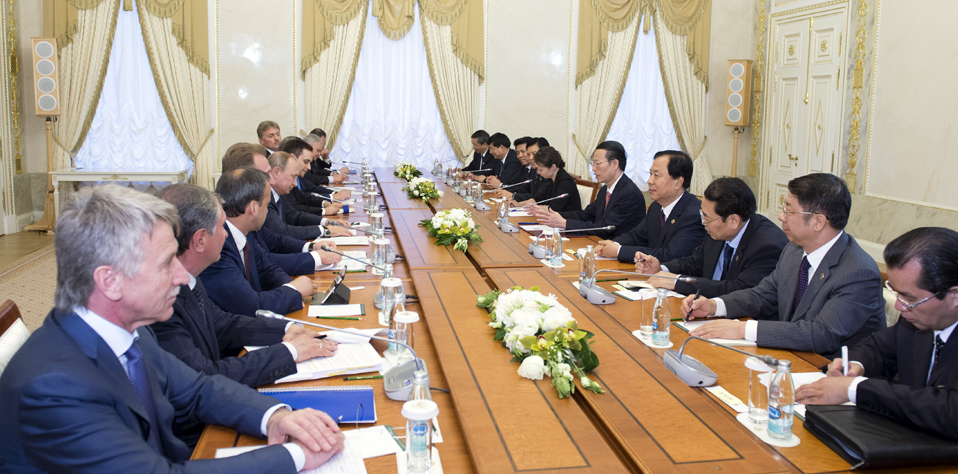 张高丽会见俄罗斯总统普京