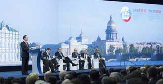 张高丽出席第十九届圣彼得堡国际经济论坛