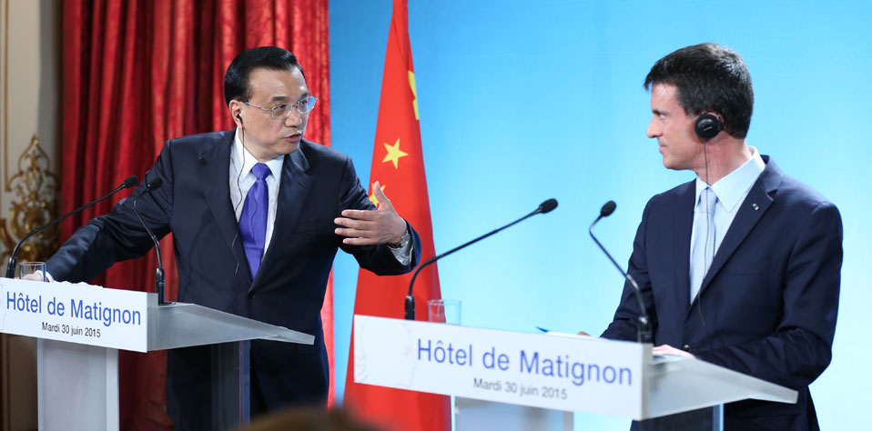 李克强与法国总理瓦尔斯共同会见记者