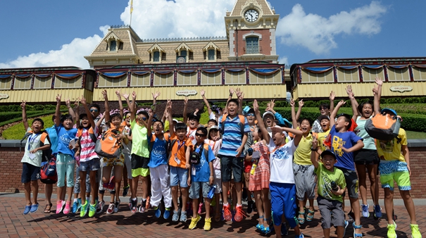 香港迪士尼乐园暑期旅游热