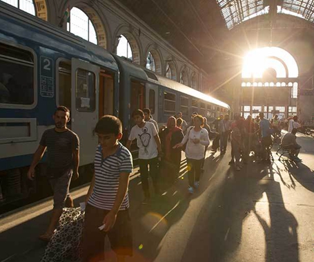 匈牙利：布达佩斯东火车站的难民