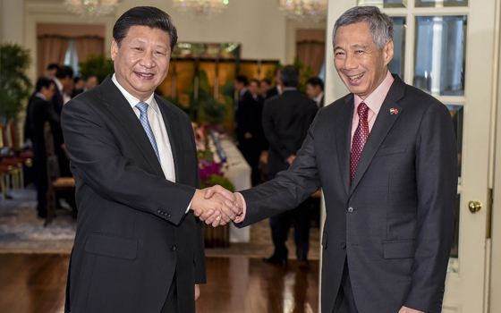 習近平會見新加坡總理李顯龍
