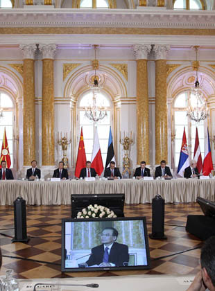 中国关于促进与中东欧国家友好合作的十二项举措