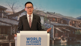 三一集团贺东东在“互联网+”之智能制造与转型升级议题发表主旨演讲