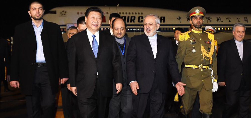 习近平抵达德黑兰开始对伊朗进行国事访问