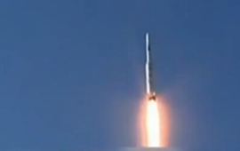 朝鲜首次公开7日发射火箭画面