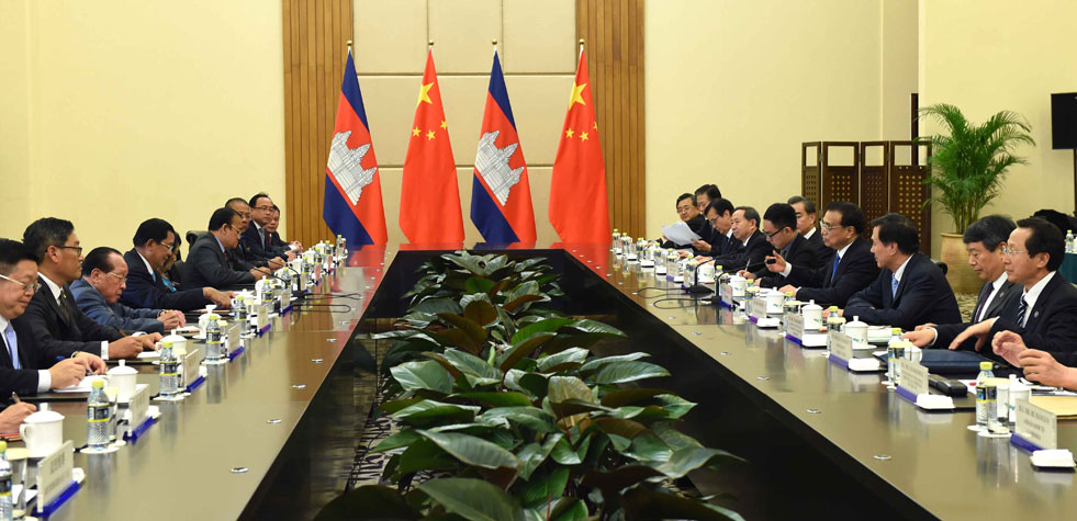 李克强会见柬埔寨首相