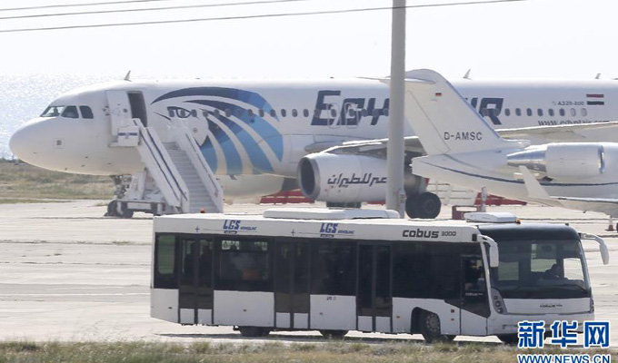 遭劫持埃及客机大部分乘客已被释放