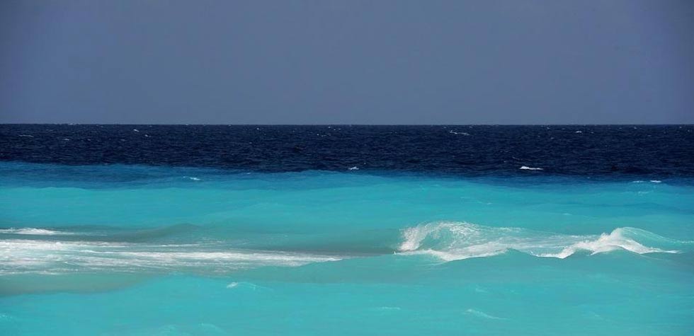 中国记者奔赴南沙 用镜头探寻南海