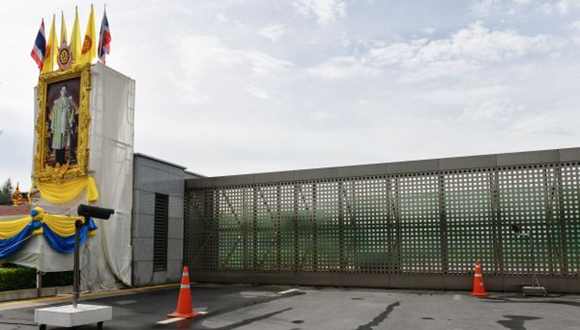 泰最大寺庙住持涉嫌洗钱 警察抓人遭信徒阻挠