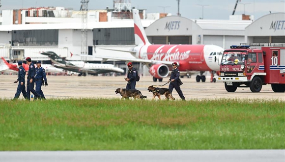 泰国曼谷廊曼机场举行反恐搜爆演练（高清组图）